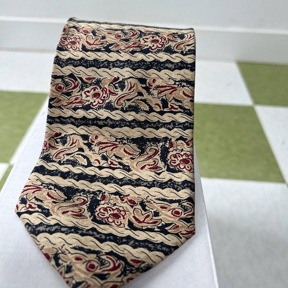 100% Silk Art Deco Tie By Alexander Julian